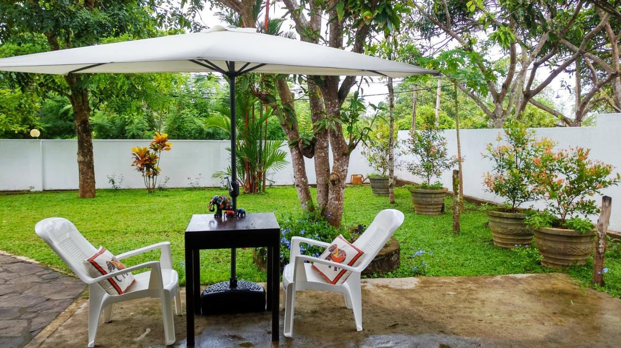 Mina Villa Hikkaduwa Bagian luar foto