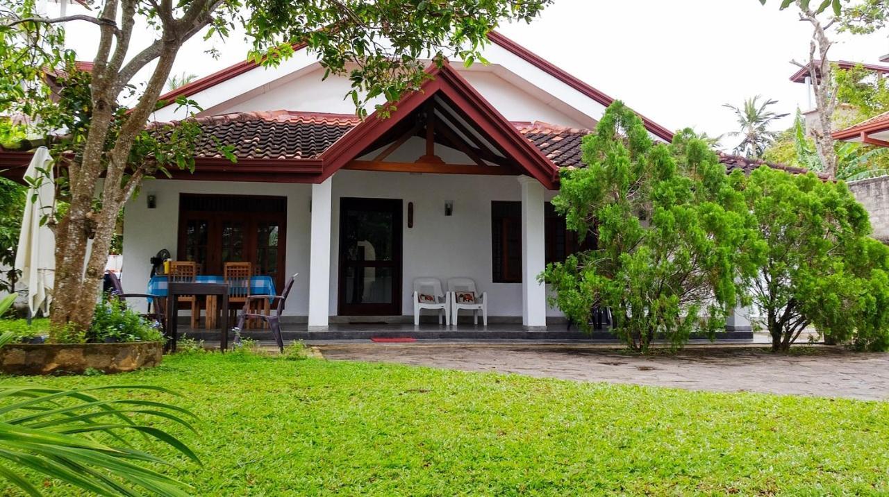 Mina Villa Hikkaduwa Bagian luar foto